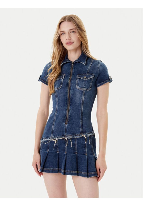 Guess Sukienka jeansowa W5YK71 D4H1D Niebieski Regular Fit. Kolor: niebieski. Materiał: bawełna