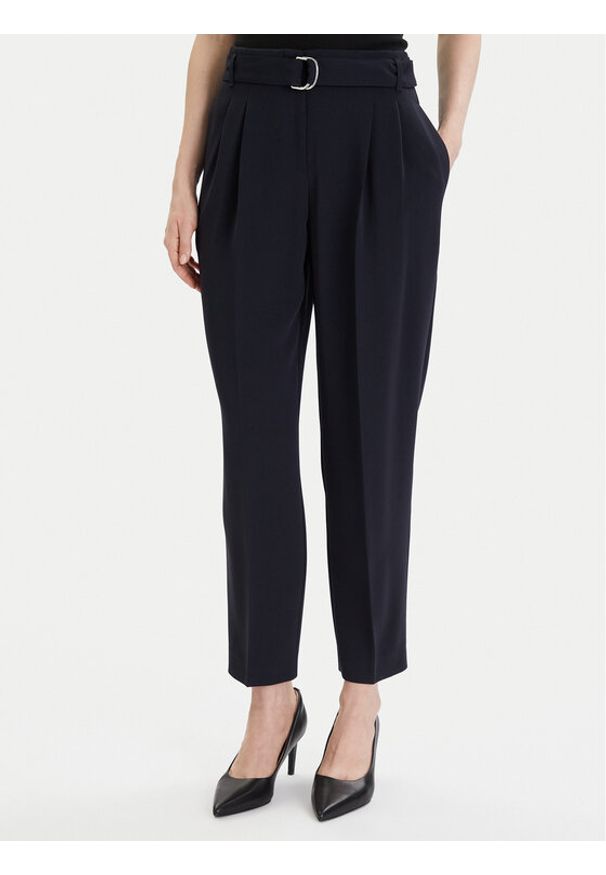 BOSS - Boss Spodnie materiałowe Tapiah 50490037 Granatowy Regular Fit. Kolor: niebieski. Materiał: syntetyk