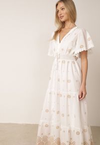 Born2be - Beżowa Bawełniana Sukienka Boho Zdobiona Etno Haftem i Chwostami Metona. Okazja: na spacer, na co dzień. Kolor: beżowy. Materiał: bawełna. Wzór: aplikacja, haft. Typ sukienki: proste. Styl: etno, boho #8