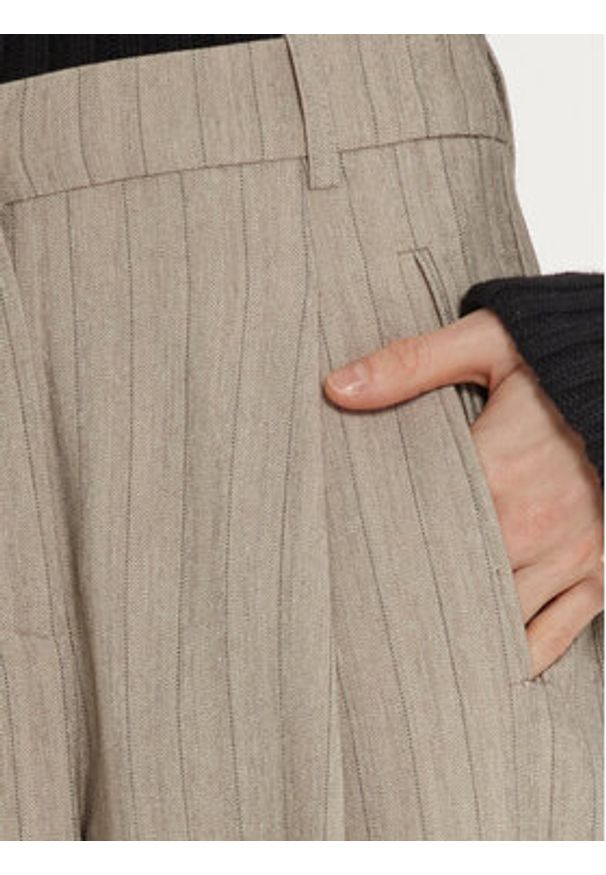 Vero Moda Spodnie materiałowe Meli 10319631 Beżowy Straight Fit. Kolor: beżowy. Materiał: syntetyk