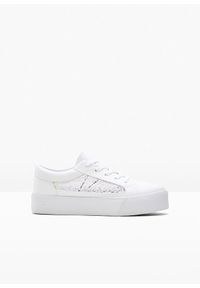 bonprix - Sneakersy na podeszwie platformie. Kolor: biały. Materiał: koronka. Obcas: na platformie #1