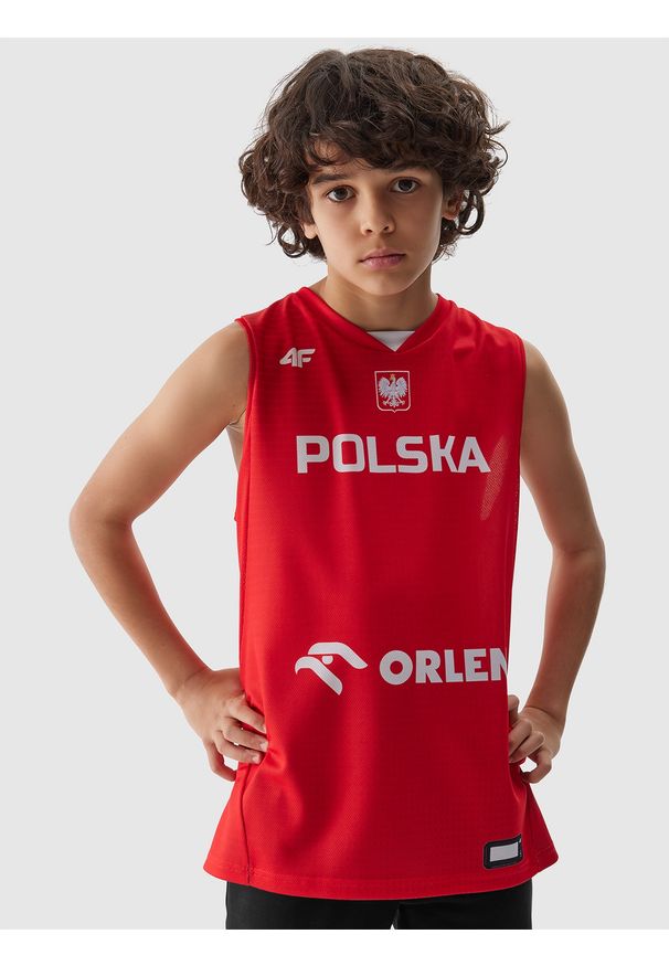 4f - 4F Koszulka reprezentacyjna chłopięca 4F x PZKOSZ - multikolor 98/104. Kolor: wielokolorowy. Materiał: dzianina, włókno. Sport: koszykówka