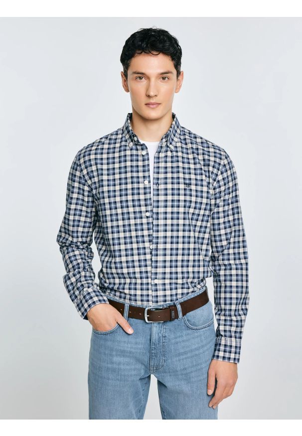 Big-Star - Koszula męska bawełniana w kratę granatowa Gibbineros 402. Typ kołnierza: kołnierzyk klasyczny. Kolor: niebieski. Materiał: bawełna. Wzór: haft, kratka, gładki. Styl: klasyczny