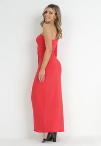 Born2be - Czerwona Kopertowa Sukienka Maxi na Jedno Ramię z Marszczeniami Analaura. Okazja: na imprezę. Kolor: czerwony. Materiał: wiskoza. Typ sukienki: kopertowe. Styl: elegancki. Długość: maxi #3
