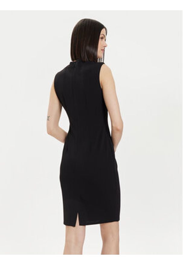 Rinascimento Sukienka koktajlowa CFC0118282003 Czarny Regular Fit. Kolor: czarny. Materiał: syntetyk. Styl: wizytowy