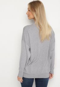 Born2be - Szary Gładki Sweter z Rękawami Typu Nietoperz Ralanevia. Okazja: do pracy, na co dzień. Kolor: szary. Wzór: gładki. Styl: casual #3