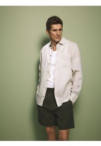 Reserved - Lniana koszula regular fit - beżowy. Kolor: beżowy. Materiał: len #1