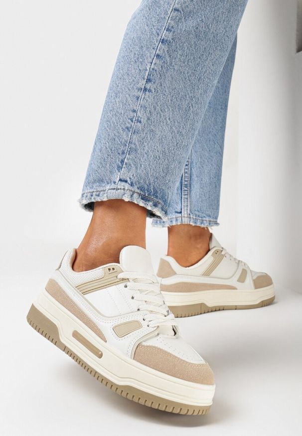 Born2be - Ciemnobeżowe Sneakersy na Grubej Podeszwie ze Wstawkami z Ekozamszu Arainela. Kolor: beżowy