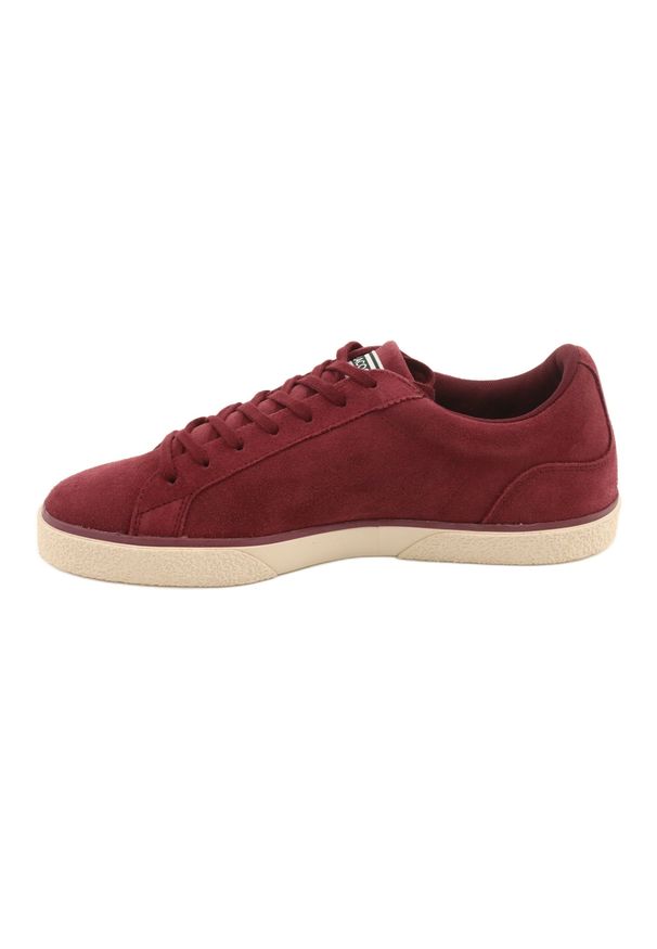 Buty Lacoste Lerond 319 M 7-38CMA0051RD3 czerwone. Okazja: na co dzień. Kolor: czerwony. Materiał: skóra, guma, materiał. Szerokość cholewki: normalna