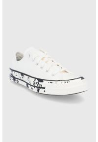 Converse Tenisówki damskie kolor kremowy. Nosek buta: okrągły. Zapięcie: sznurówki. Kolor: beżowy. Materiał: włókno, guma #5
