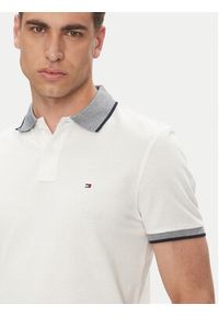 TOMMY HILFIGER - Tommy Hilfiger Polo MW0MW33140 Biały Regular Fit. Typ kołnierza: polo. Kolor: biały. Materiał: bawełna #4