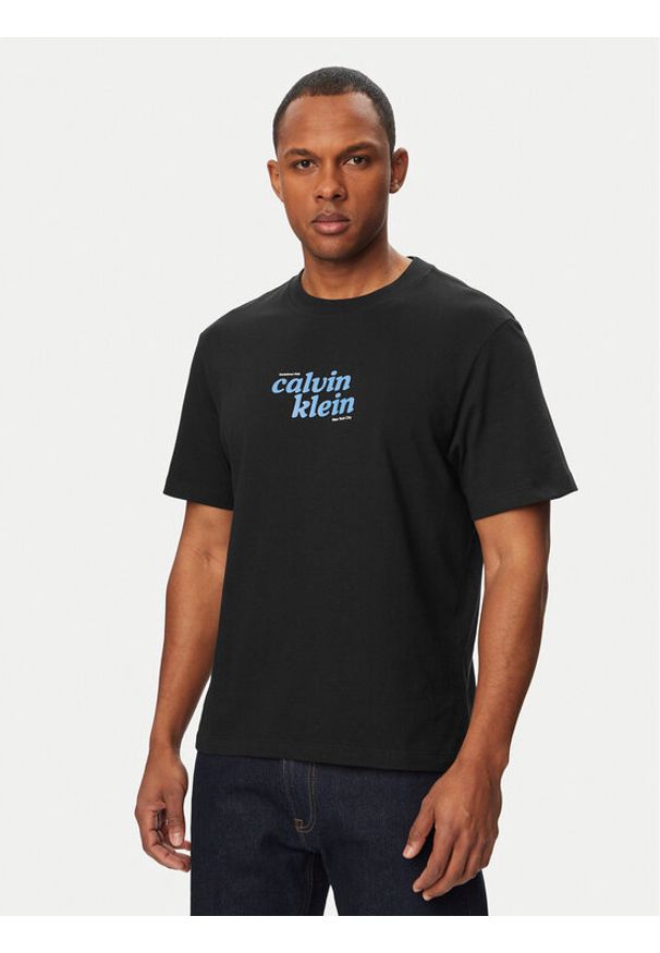 Calvin Klein Jeans T-Shirt SS 20S LV04RG815G Czarny Regular Fit. Kolor: czarny. Materiał: bawełna
