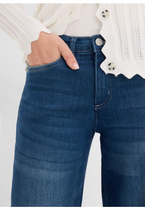 bonprix - Bardzo miękkie jeansy 7/8, culotte. Okazja: do pracy. Kolor: niebieski
