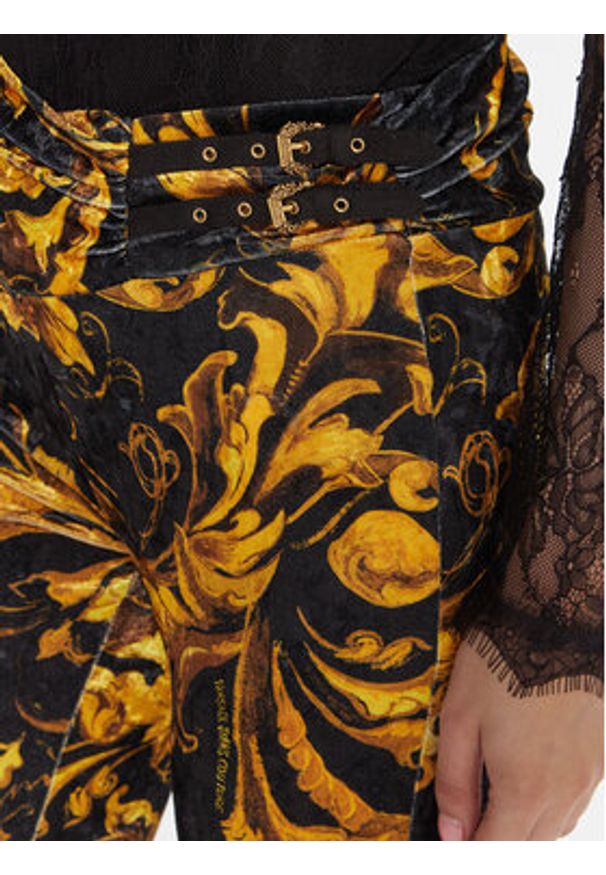 Versace Jeans Couture Legginsy 79HAC322 JS508 Czarny Slim Fit. Kolor: czarny. Materiał: syntetyk