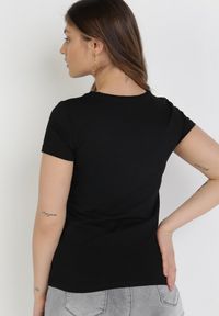 Born2be - Czarny T-shirt Nesaliria. Kolor: czarny. Materiał: bawełna, dzianina. Długość rękawa: krótki rękaw. Długość: krótkie. Wzór: aplikacja, nadruk. Styl: klasyczny #3