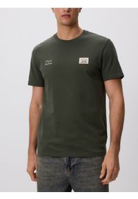 Reserved - T-shirt regular z haftem - jasny zielony. Kolor: zielony. Materiał: dzianina, bawełna. Wzór: haft