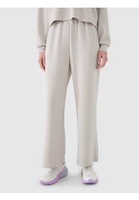 4f - 4F Spodnie dresowe z modalem z szerokimi nogawkami damskie - beżowe S. Kolor: beżowy. Materiał: dresówka. Wzór: gładki, ze splotem. Sport: fitness #2