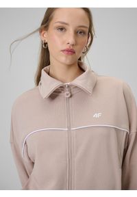4f - 4F Bluza dresowa regular bez kaptura damska - beżowa XS. Okazja: na co dzień. Typ kołnierza: bez kaptura. Kolor: beżowy. Materiał: dresówka. Styl: casual, klasyczny #1