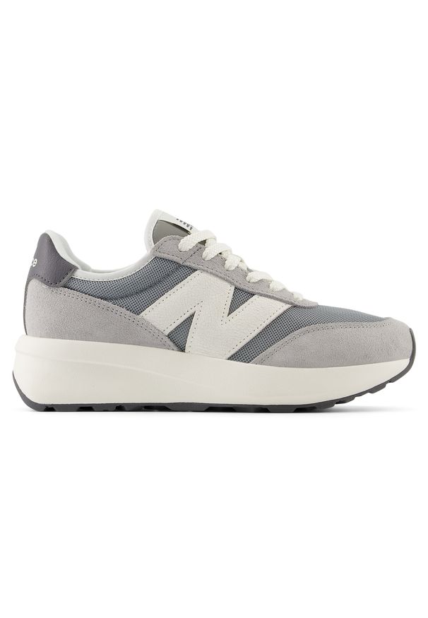 Buty dziecięce New Balance GS370AH – szare. Kolor: szary. Materiał: skóra, zamsz. Szerokość cholewki: normalna. Sezon: lato