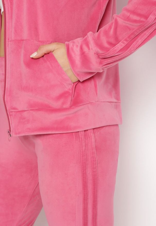 Born2be - Fuksjowy Welurowy Komplet Dresowy z Ozdobnymi Lampasami i Ściągaczami Blisona. Kolor: różowy. Materiał: welur, dresówka. Wzór: aplikacja