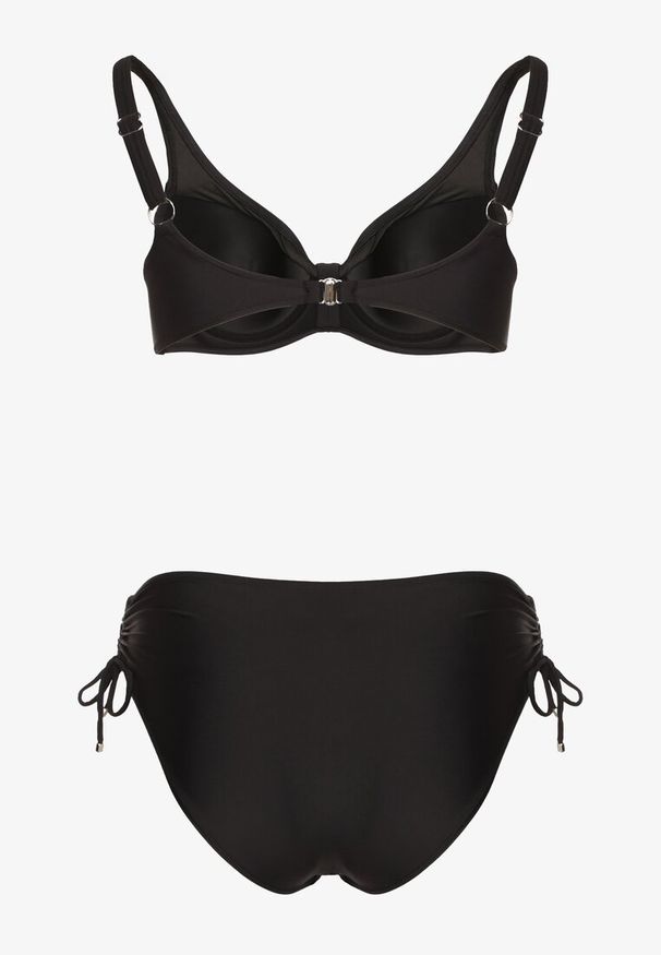 Born2be - Czarne Bikini Biustonosz z Marszczeniem i Majtki Figi ze Ściągaczami Sarimine. Kolekcja: plus size. Kolor: czarny. Materiał: jeans