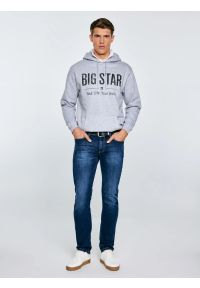 Big-Star - Bluza męska z kapturem z logo BIG STAR szara Ashlyno 901. Typ kołnierza: kaptur. Kolor: szary. Materiał: dresówka, dzianina. Wzór: nadruk