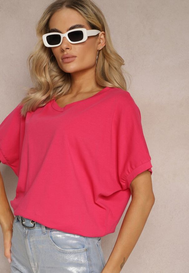 Renee - Ciemnoróżowy T-shirt Oversize o Przedłużonym Kroju Echinopa. Okazja: na co dzień, na imprezę. Kolor: różowy. Materiał: bawełna, jeans. Sezon: lato. Styl: casual