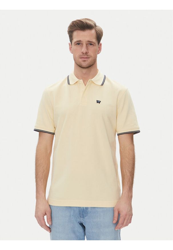 Wrangler Polo 112362826 Żółty Regular Fit. Typ kołnierza: polo. Kolor: żółty. Materiał: bawełna