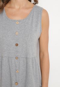 Born2be - Szara Sukienka o Rozkloszowanym Kroju na Szerokich Ramiączkach z Guzikami Saniella. Okazja: na co dzień. Kolor: szary. Długość rękawa: na ramiączkach. Typ sukienki: rozkloszowane. Styl: klasyczny, casual, elegancki #7