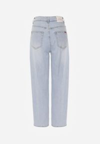 Renee - Niebieskie Jeansy z Bawełny Mom Fit High Waist Ozdobione Paskiem Minno. Okazja: na co dzień. Stan: podwyższony. Kolor: niebieski. Wzór: aplikacja. Styl: casual #8