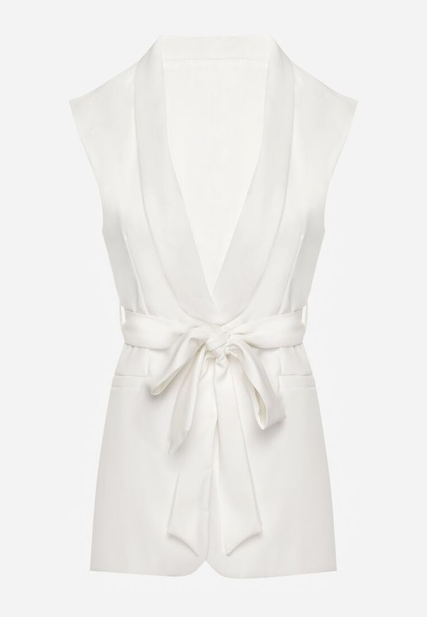 Renee - Biała Elegancka Kamizelka Stylizowana na Wiązaną Marynarkę Bez Rękawów Qirama. Okazja: na co dzień. Kolor: biały. Długość rękawa: bez rękawów. Sezon: wiosna, lato. Styl: elegancki