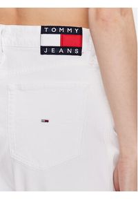 Tommy Jeans Jeansy Betsy DW0DW15520 Biały Loose Fit. Kolor: biały