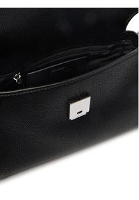 Calvin Klein Torebka Emblem Hw Pebble Shoulder Bag 25 LV04F3425G Czarny. Kolor: czarny. Materiał: skórzane #4