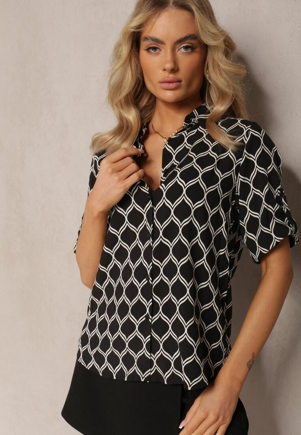 Renee - Czarna Klasyczna Koszula w Geometryczny Print z Wiskozy i Bawełny Kullia. Kolor: czarny. Materiał: bawełna, wiskoza. Wzór: geometria, nadruk. Styl: klasyczny