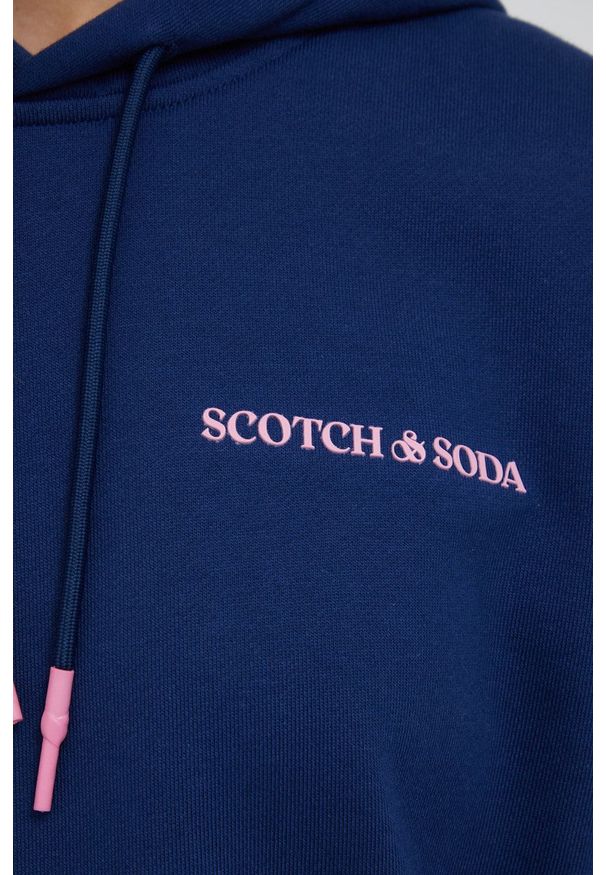 Scotch & Soda Bluza bawełniana kolor granatowy z kapturem z nadrukiem. Typ kołnierza: kaptur. Kolor: niebieski. Materiał: bawełna. Wzór: nadruk