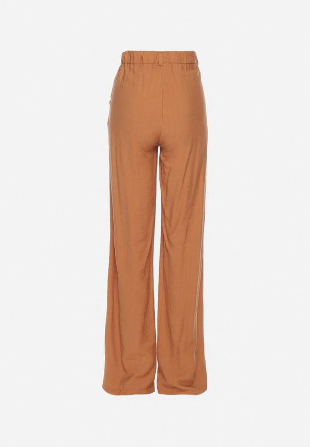 Born2be - Brązowe Spodnie Długie Szerokie z Kieszeniami Palazzo Lisarana. Okazja: na co dzień. Kolor: brązowy. Długość: długie. Styl: casual