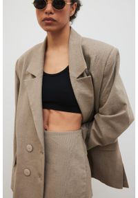 Marsala - Marynarka z marszczeniem w kolorze CAPUCCINO - ROCHELLE-S/M. Materiał: tkanina, bawełna, elastan, poliester, len, jeans, wiskoza. Sezon: lato. Styl: elegancki, klasyczny