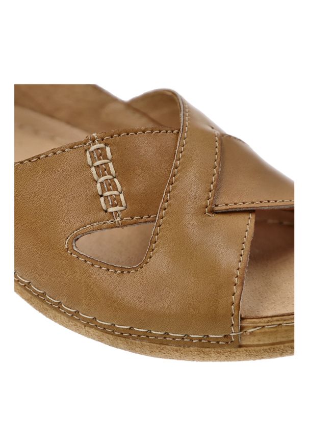 Brązowe Sandały Armodo Wygodne Skórzane Obuwie Damskie. Okazja: na spacer, na co dzień. Zapięcie: pasek. Kolor: brązowy. Materiał: skóra. Wzór: paski. Sezon: lato. Styl: casual, elegancki, klasyczny