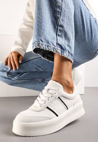 Renee - Białe Sneakersy ze Skóry Naturalnej na Platformie Roswena. Kolor: biały. Materiał: skóra. Obcas: na platformie #1