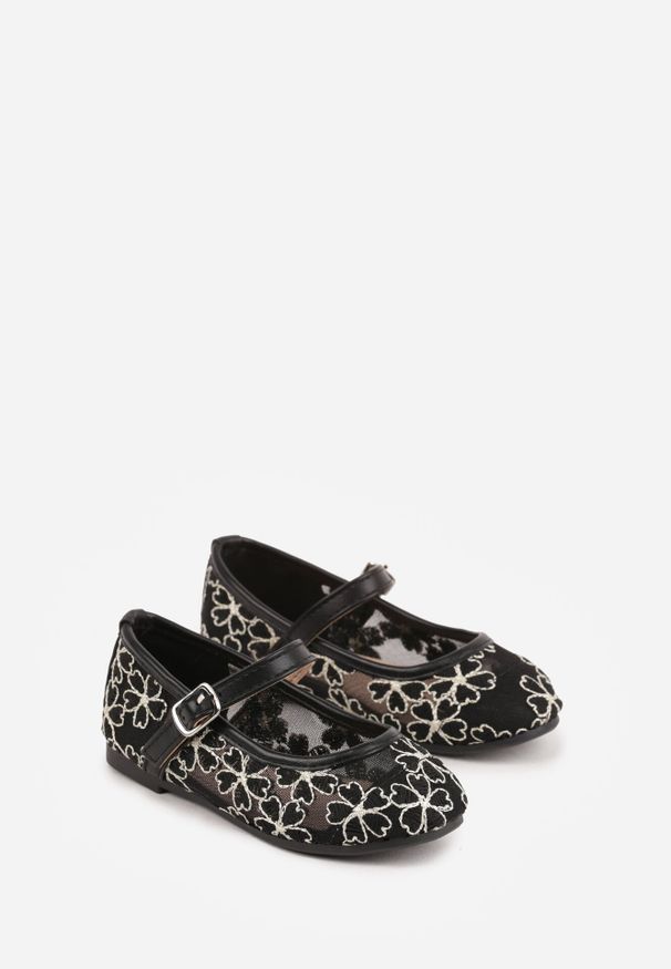 Born2be - Czarne Siateczkowe Balerinki z Paskiem z Klamerką Zdobione Kwiatowym Haftem Canlea. Okazja: na spacer, na co dzień, na uczelnię, na imprezę. Zapięcie: pasek. Kolor: czarny. Materiał: jeans. Wzór: aplikacja, haft, kwiaty. Styl: casual