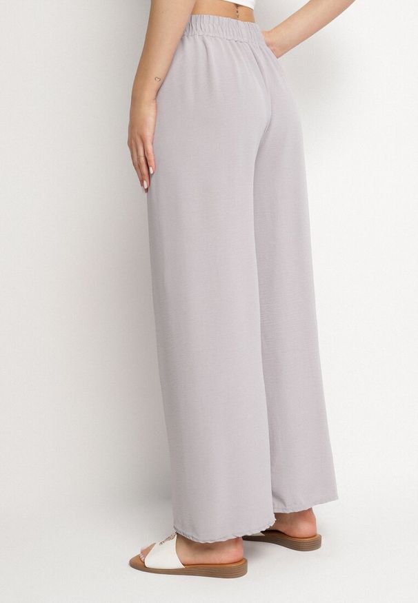 Born2be - Szare Szerokie Spodnie z Bawełną Wysokim Stanem i Guzikami Avelritia. Okazja: na co dzień. Stan: podwyższony. Kolor: szary. Materiał: bawełna. Styl: elegancki, klasyczny, casual