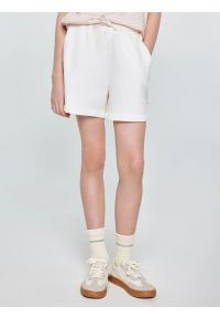 Big-Star - Szorty dziewczęce białe Polenasi 100. Okazja: na spacer. Kolor: biały. Materiał: bawełna. Długość: krótkie. Wzór: kolorowy. Sezon: lato. Styl: wakacyjny #5