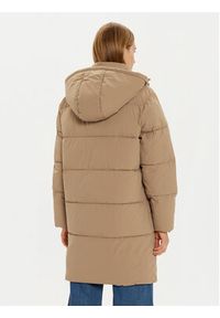 Guess Jeans Kurtka zimowa W4BL24 WGII2 Beżowy Regular Fit. Kolor: beżowy. Materiał: syntetyk. Sezon: zima #2