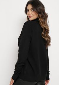 Born2be - Czarny Klasyczny Golf z Wiskozą i Bawełną Lerella. Okazja: do pracy, na co dzień. Typ kołnierza: golf. Kolekcja: plus size. Kolor: czarny. Materiał: wiskoza, bawełna. Styl: klasyczny