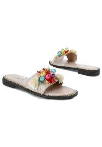 Złote Klapki S.Barski Modne Buty Na Lato. Nosek buta: otwarty. Kolor: złoty. Materiał: skóra ekologiczna. Wzór: kolorowy, aplikacja. Sezon: lato. Styl: elegancki, sportowy #5