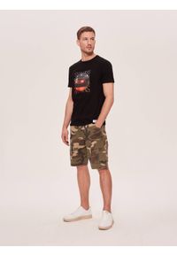 Diverse - Krótkie spodenki męskie BORTES SH W423 - - Rozmiar: 31. Materiał: wiskoza, bawełna. Długość: krótkie. Wzór: moro