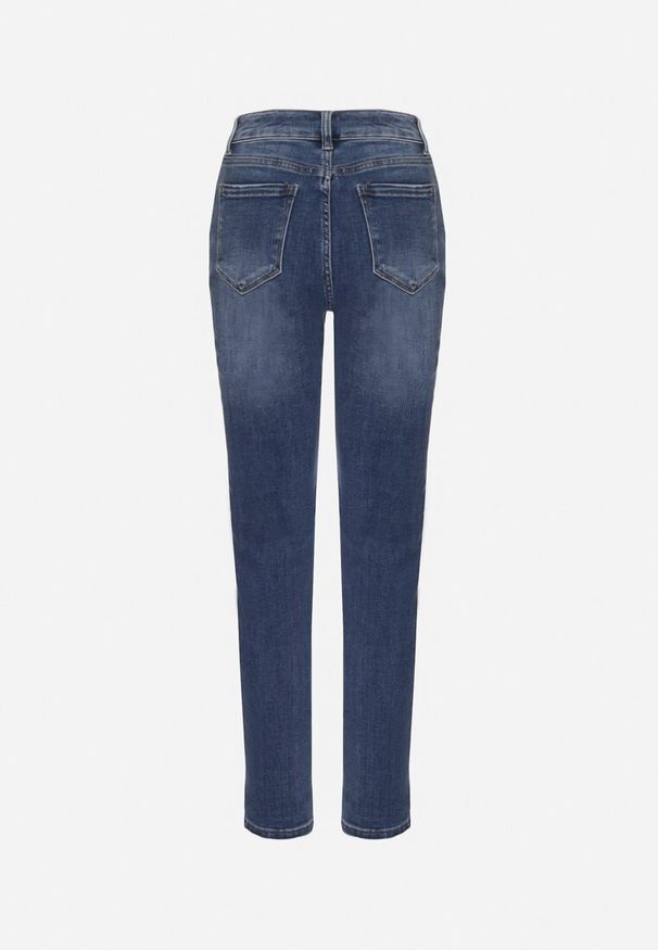Born2be - Granatowe Jeansy o Kroju Mom Fit z Wysokim Stanem Mevarelle. Okazja: na co dzień. Stan: podwyższony. Kolor: niebieski. Styl: casual, klasyczny, elegancki