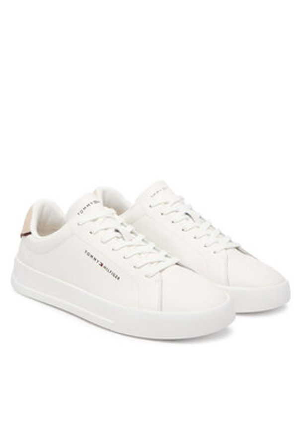 TOMMY HILFIGER - Tommy Hilfiger Sneakersy Th Court Lth Detail Ess FM0FM05367 Biały. Kolor: biały. Materiał: skóra
