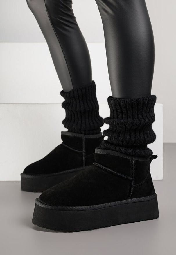 Renee - Czarne Wsuwane Śniegowce z Zamszu Naturalnego na Grubej Podeszwie Mevilira. Zapięcie: bez zapięcia. Kolor: czarny. Materiał: zamsz. Styl: elegancki