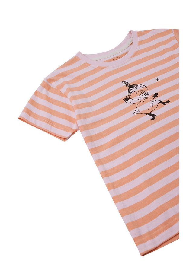Reima t-shirt bawełniany dziecięcy kolor różowy. Okazja: na co dzień. Kolor: różowy. Materiał: bawełna. Długość rękawa: krótki rękaw. Długość: krótkie. Wzór: nadruk. Styl: casual